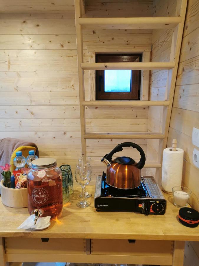 Treehome Tinyhouse Střítež Extérieur photo