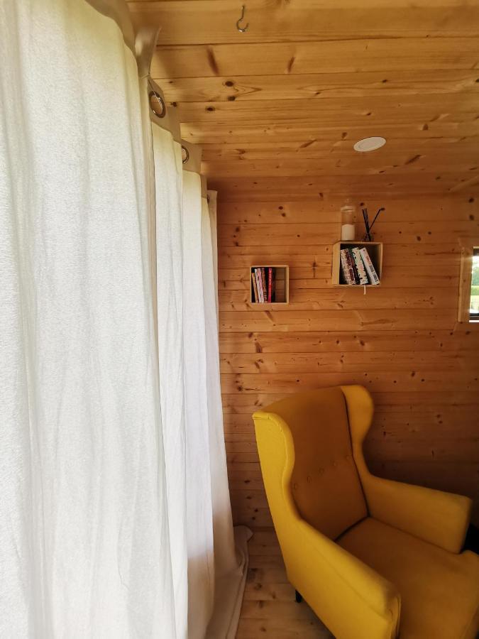 Treehome Tinyhouse Střítež Extérieur photo